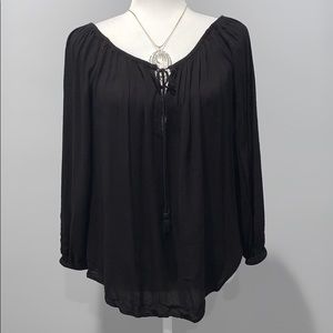 Kimchi Blue Black Shirt Size Small.
